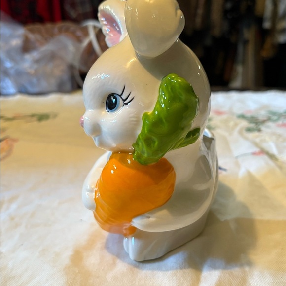 Vintage Charming White Bunny with Orange Carrot Planter - Picture 2 of 8